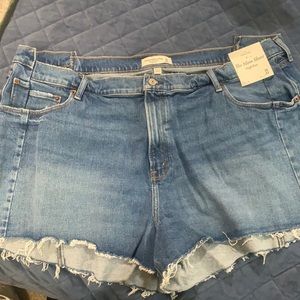 Abercrombie curve love mom shorts